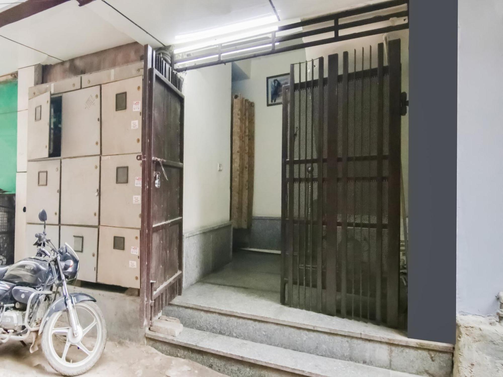 Hotel O Shoolin Residency Delhi (National Capital Territory of India)