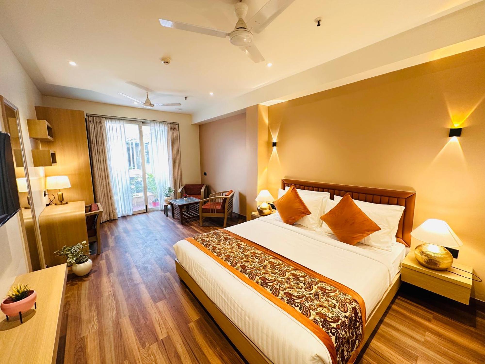 Hotel South Ex Residency - South Ex Near Aiims Delhi - Couple Friendly New Delhi