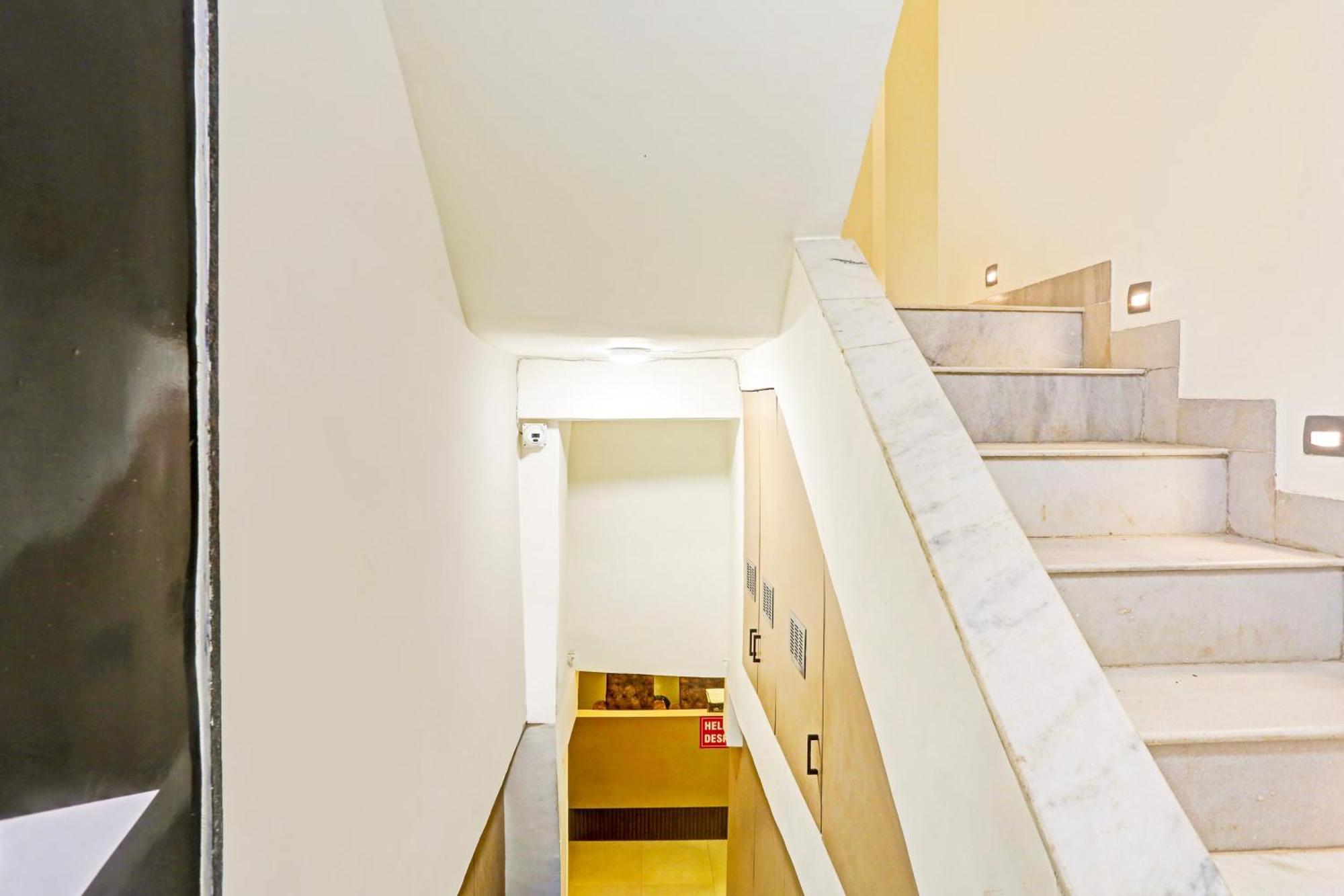 Hotel O Plush Homes
