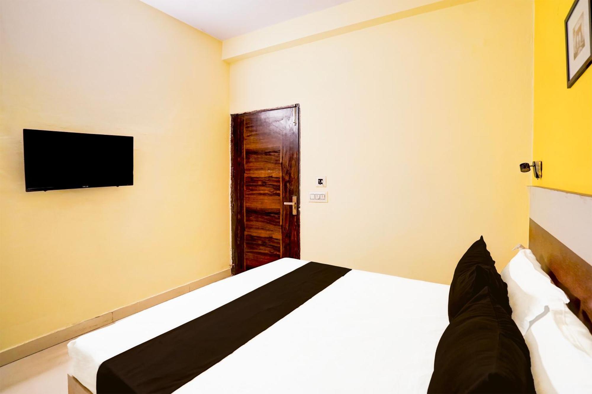 O Vishkarma Colony Hotel New Delhi