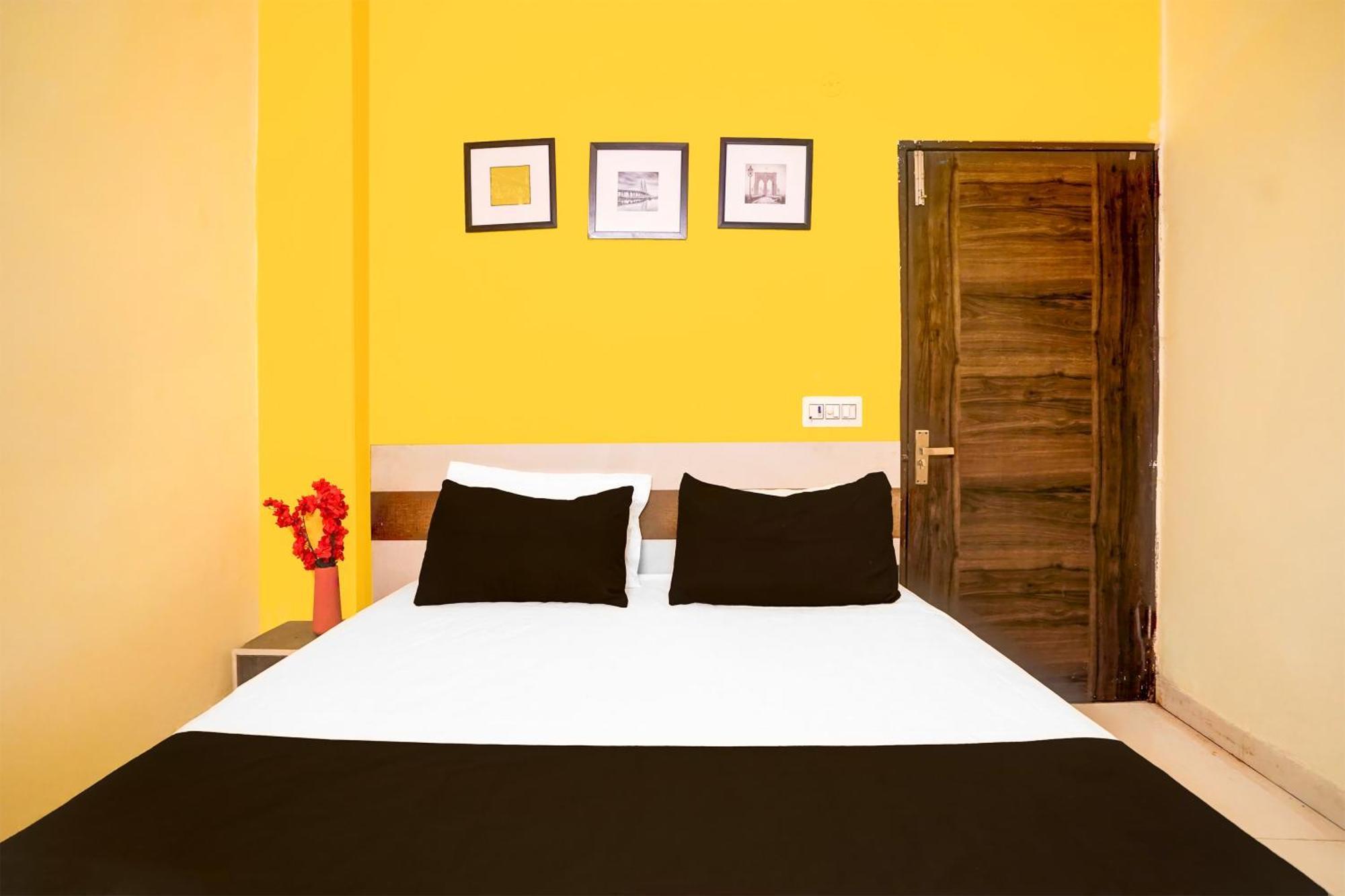 Hotel O Vishkarma Colony New Delhi