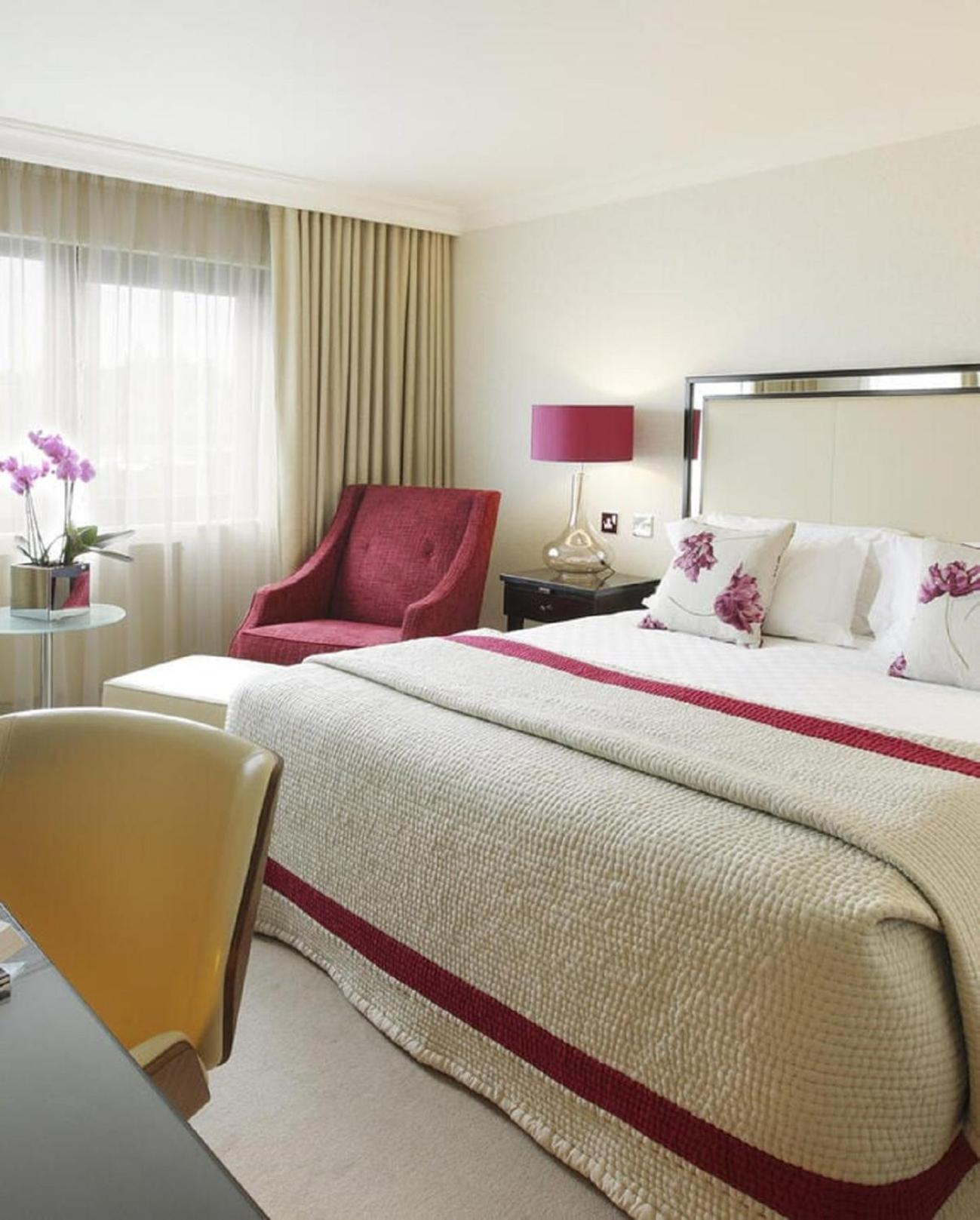 Linda Near Delhi Airport 4*