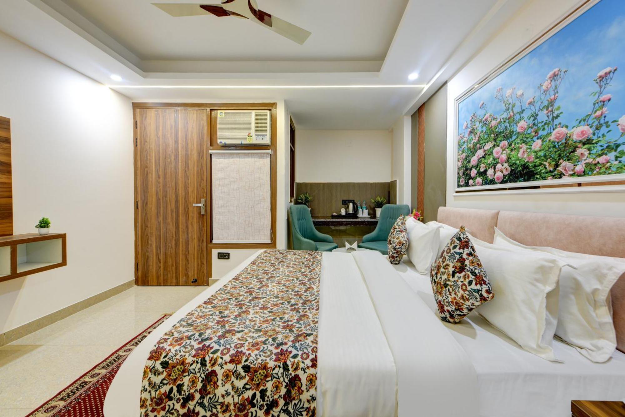 Hotel Dream World Near Delhi Airport