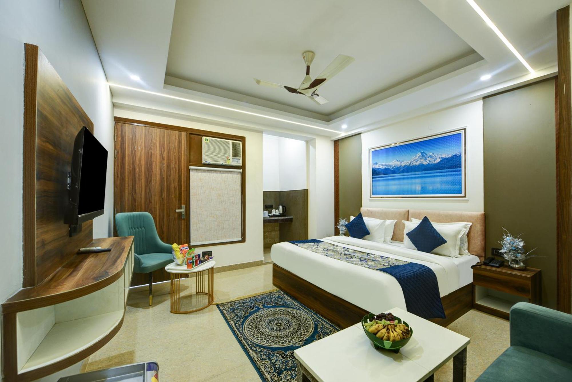 Hotel Dream World Near Delhi Airport