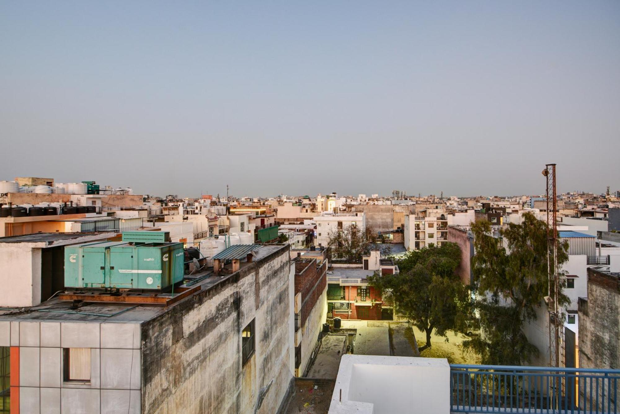 Dream World Near Delhi Airport 4*