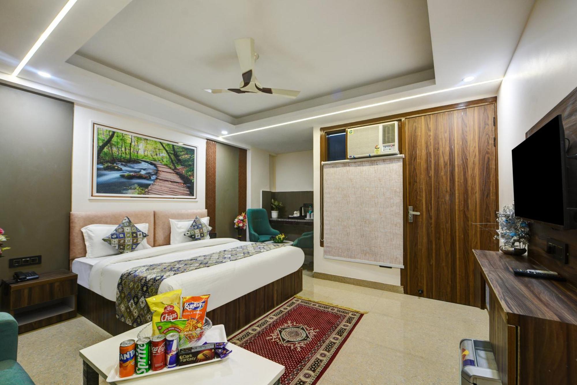 Hotel Dream World Near Delhi Airport 4*