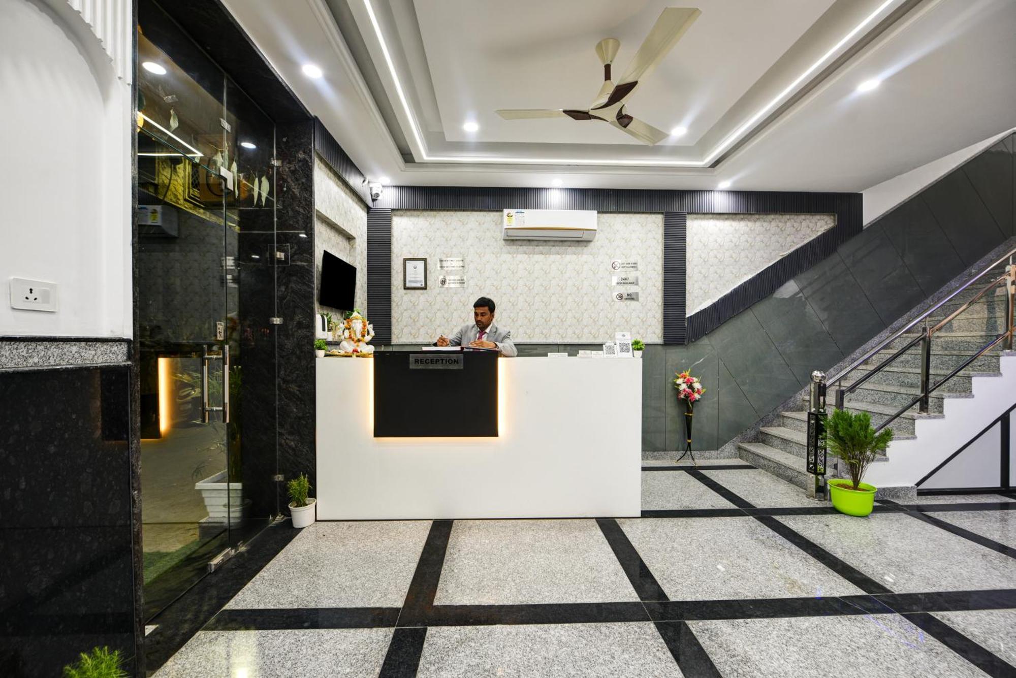 Dream World Near Delhi Airport Hotel
