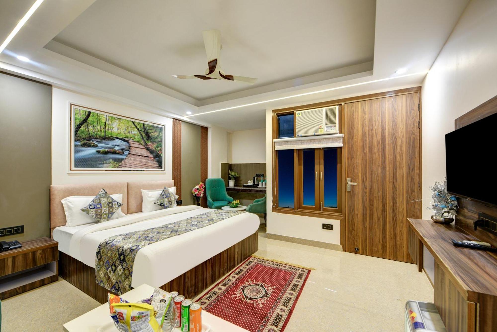 Hotel Dream World Near Delhi Airport
