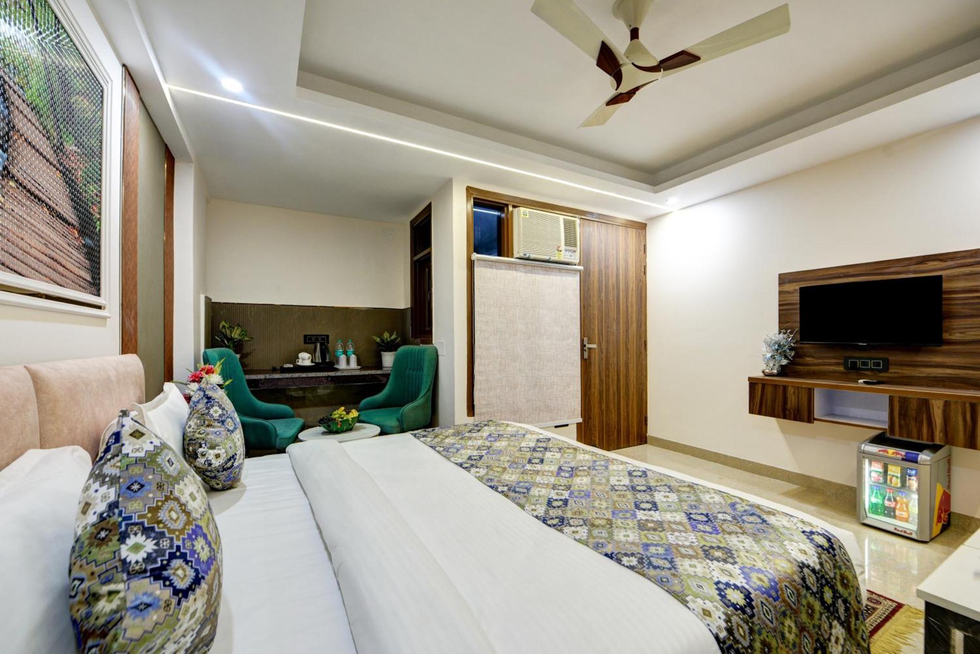 Dream World Near Delhi Airport 4*