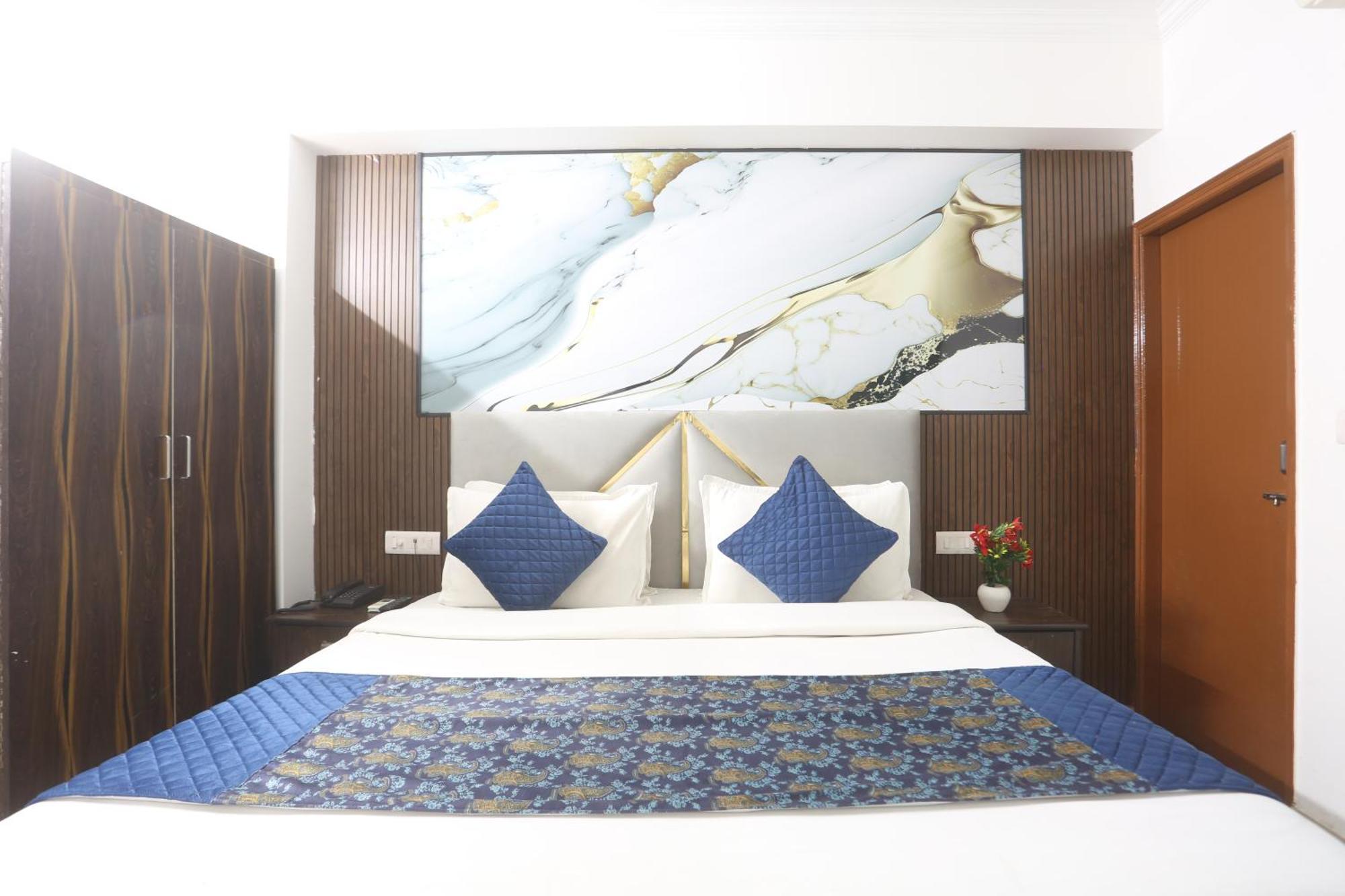 Vasudha -near Delhi Airport 3* New Delhi