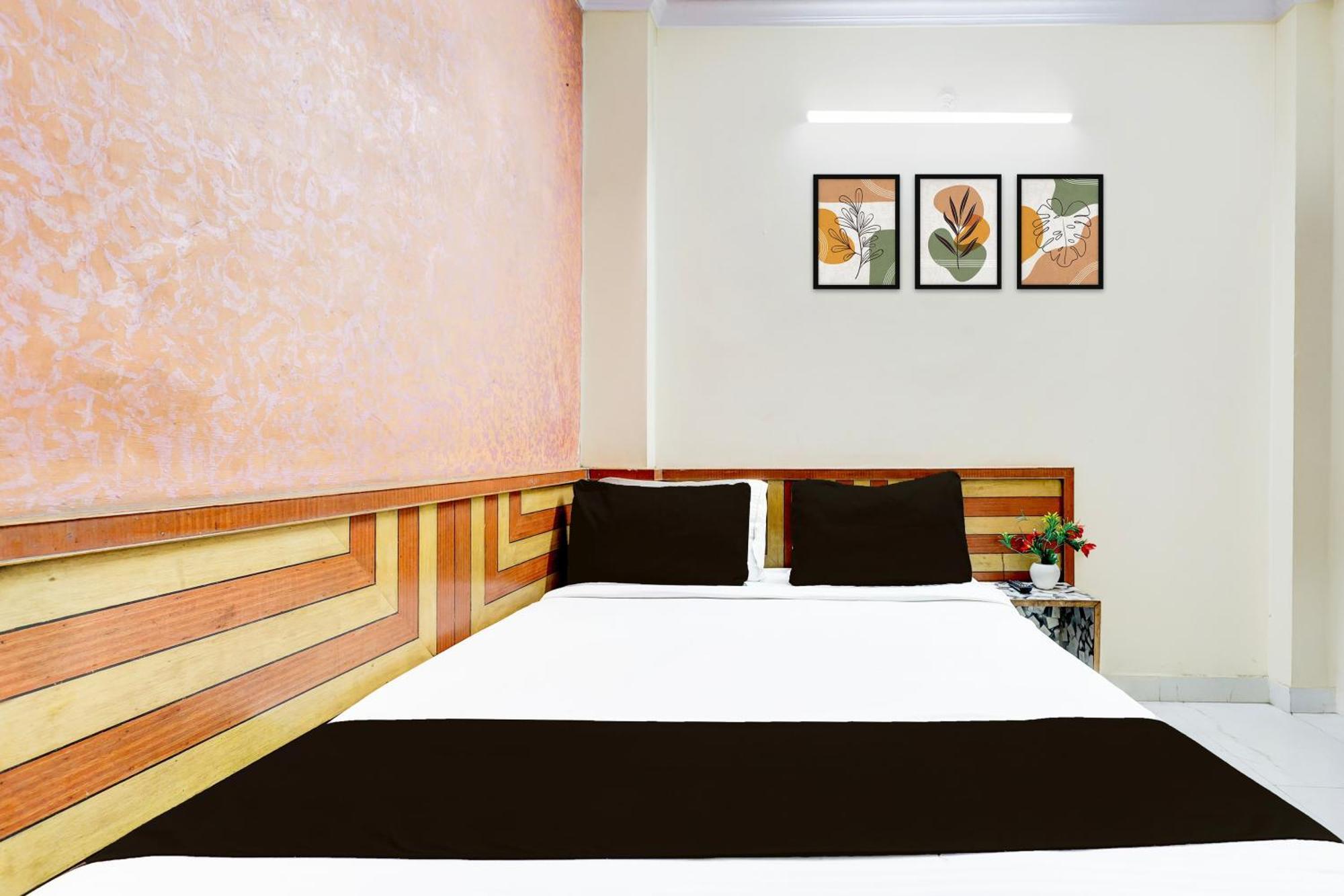 Super O Paharganj Chuna Mandi Near Railway Station * New Delhi