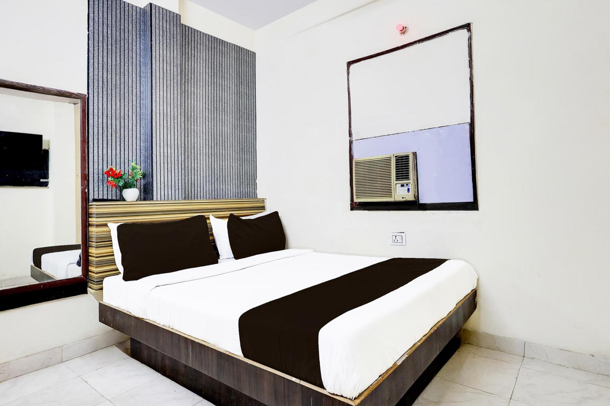 Super O Paharganj Chuna Mandi Near Railway Station * New Delhi