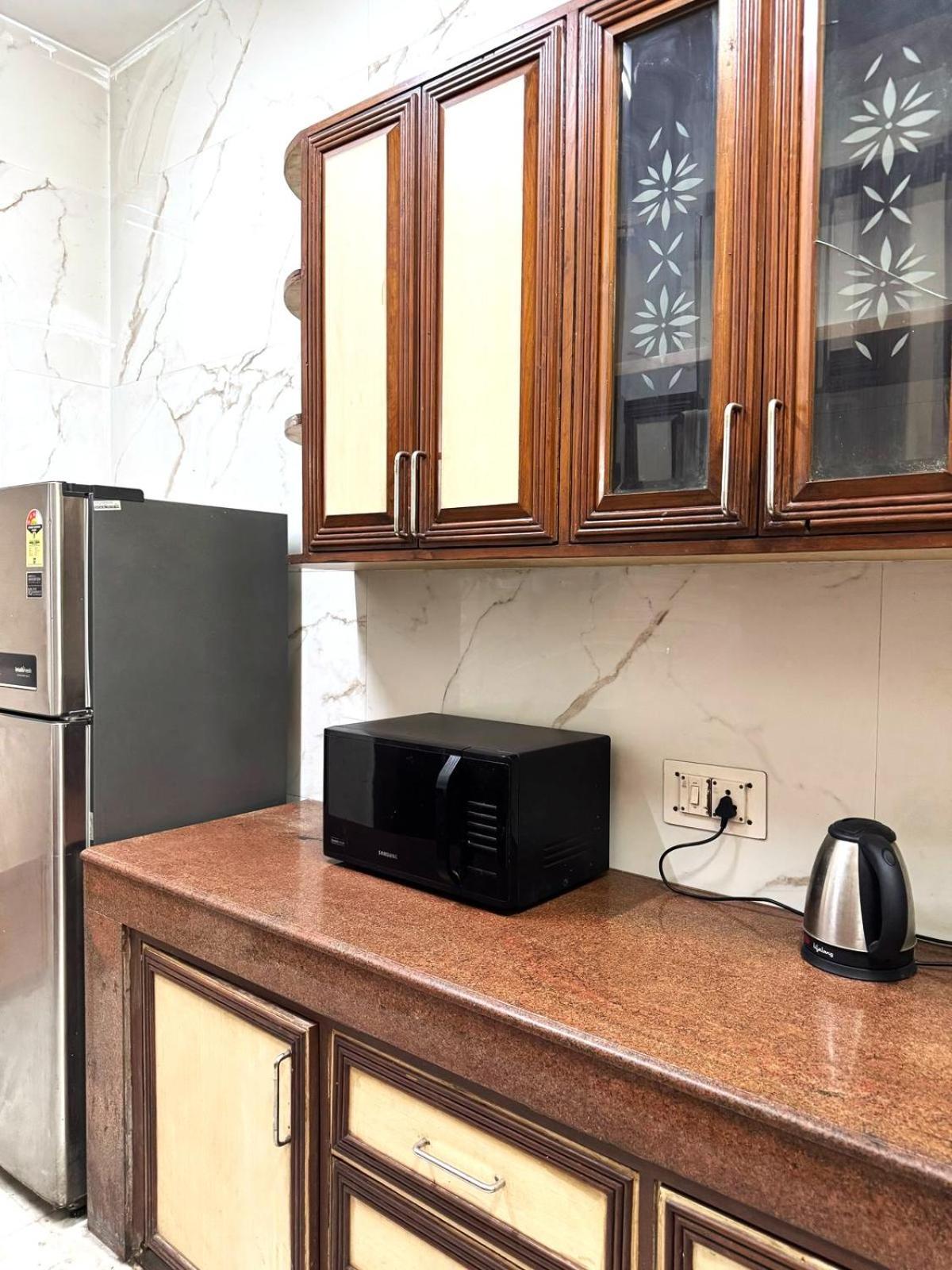 Fortune Service 2bhk ,e28 Saket 1a Apartment New Delhi