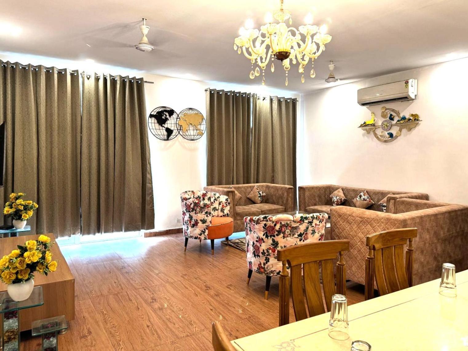 Fortune Service 2bhk ,e28 Saket 1a Apartment New Delhi