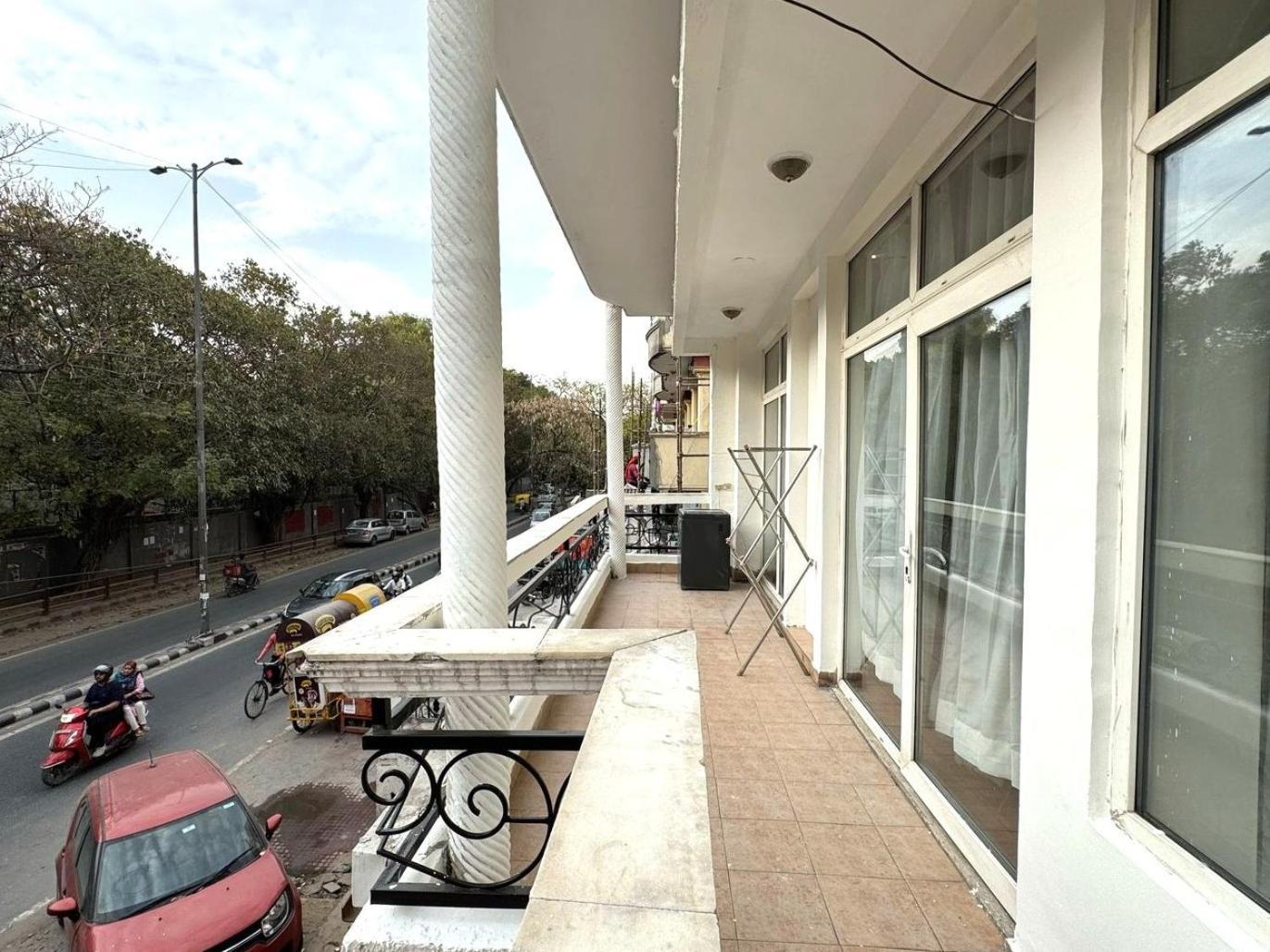 Fortune Service 2bhk ,e28 Saket 1a New Delhi