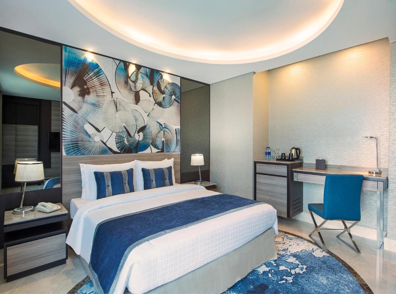 A Family Luxury Near Igi Airport