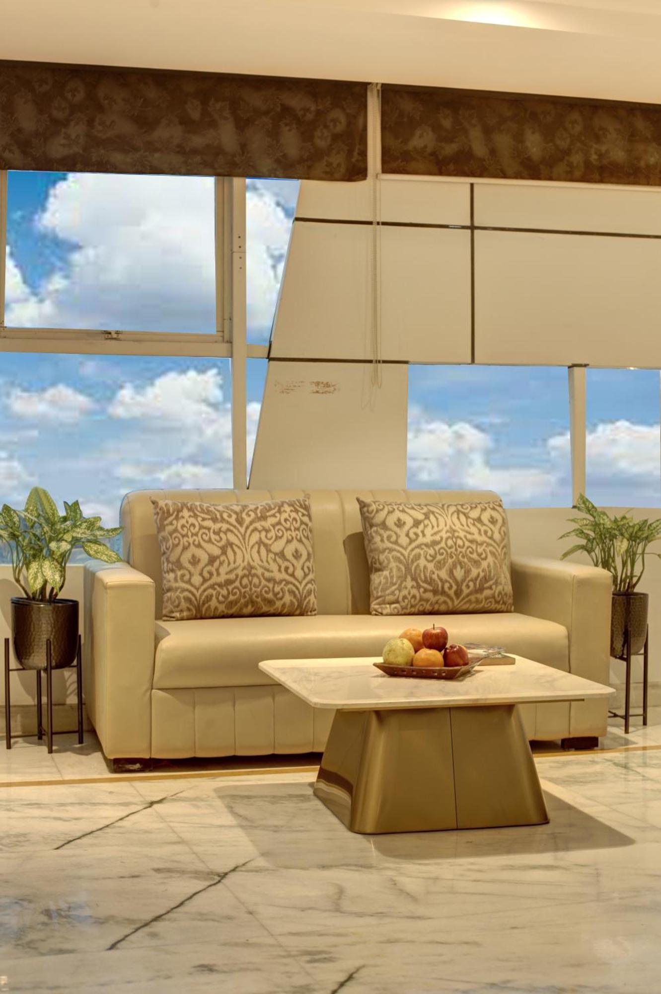 International By Star Group - Near Delhi Airport Hotel