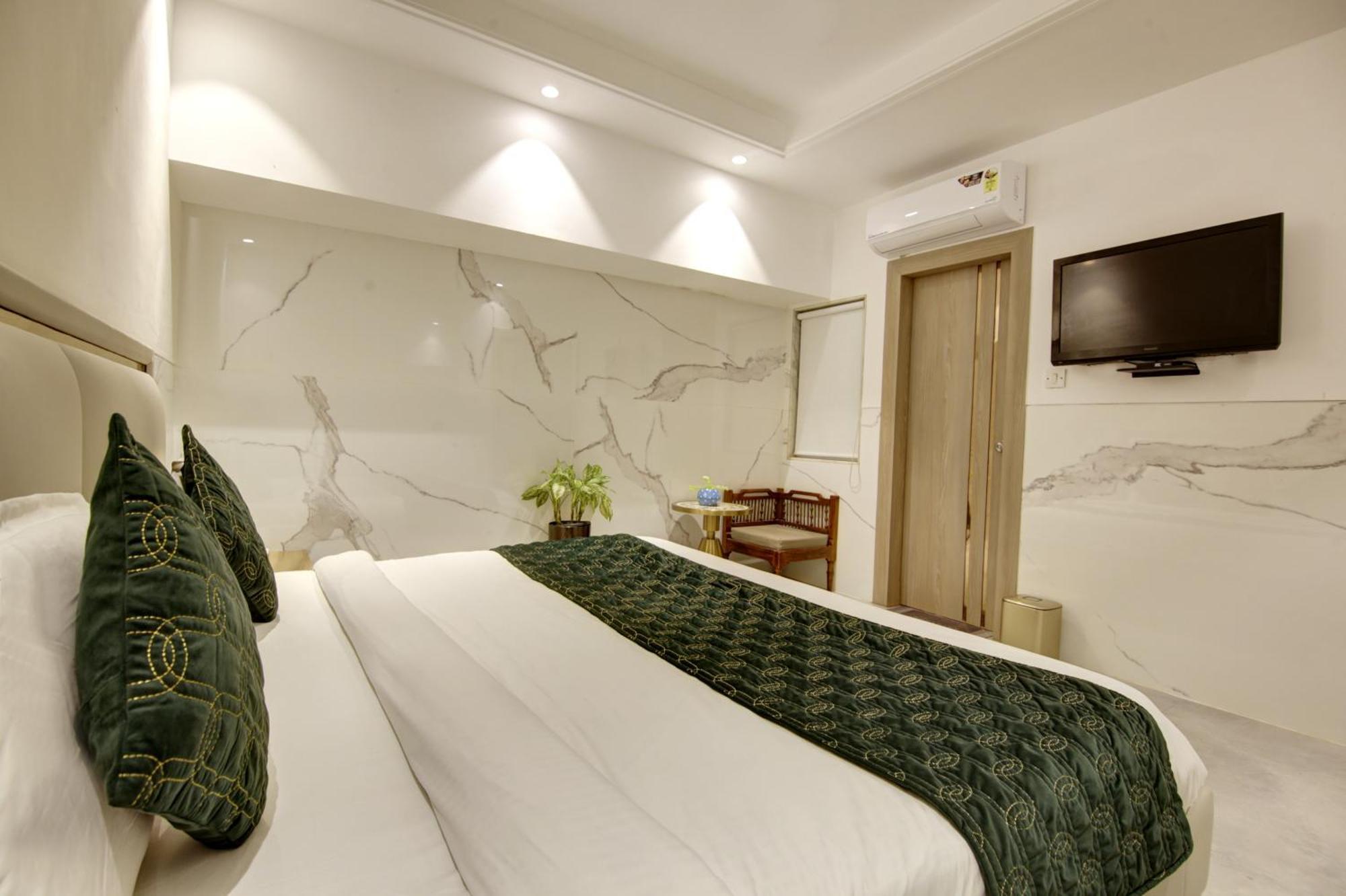Hotel International By Star Group - Near Delhi Airport New Delhi