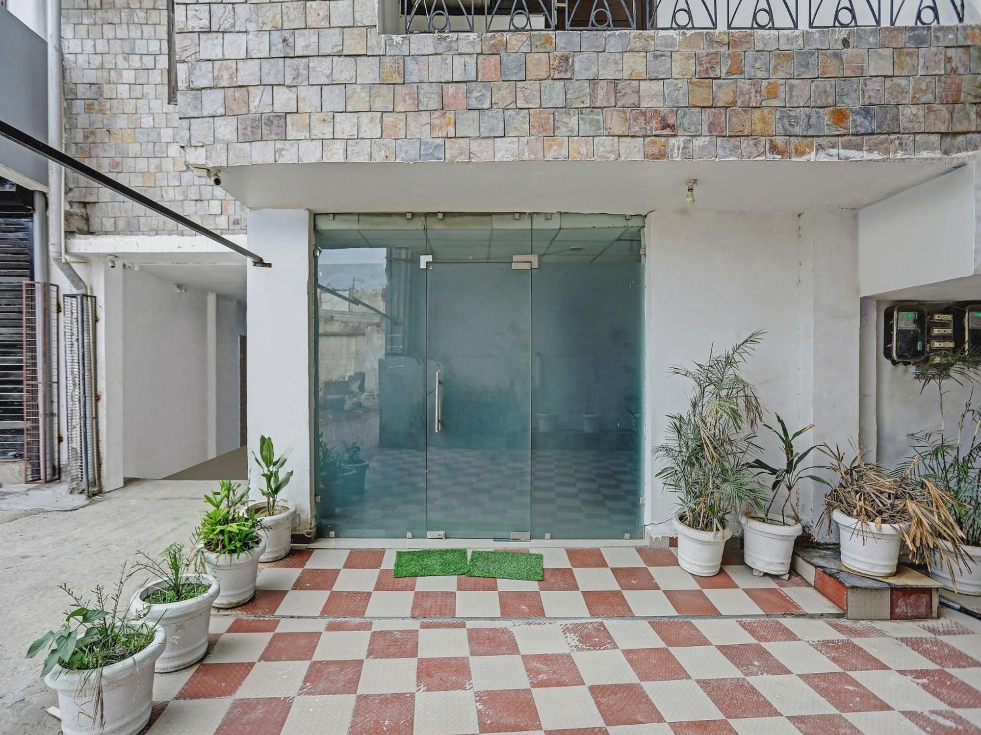 Hotel Collection O Agniv Residency Near Saket Metro