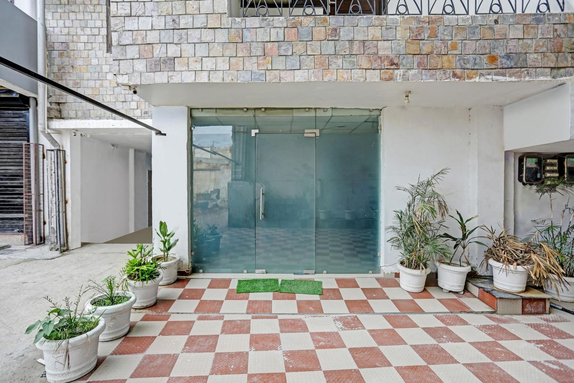 Hotel Collection O Agniv Residency Near Saket Metro New Delhi