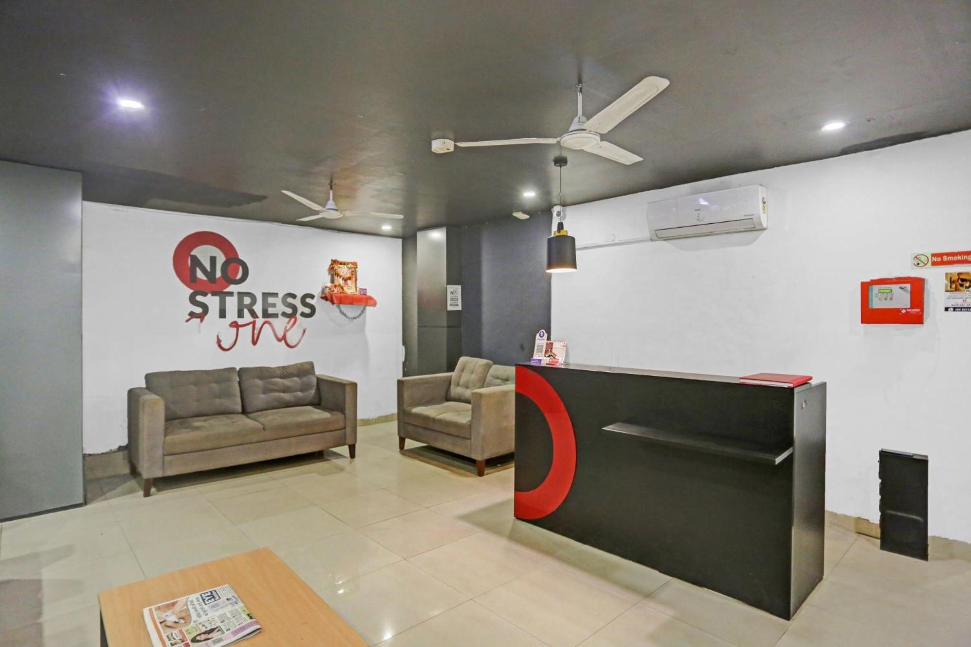 Hotel Townhouse Nangal Raya Pankha Road 4*