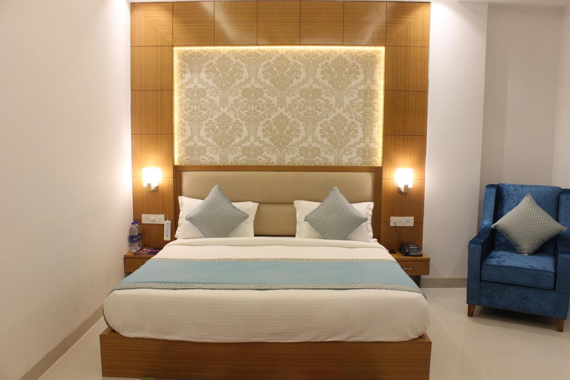 Transit International- Aerocity Delhi Airport Hotel 3*