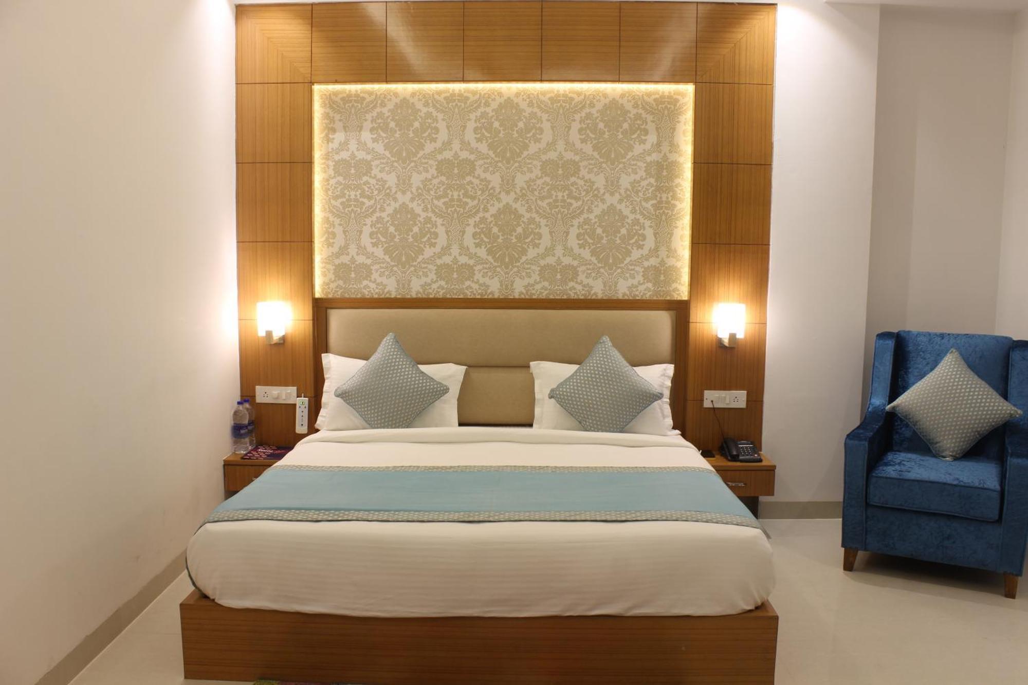 Transit International- Aerocity Delhi Airport 3*