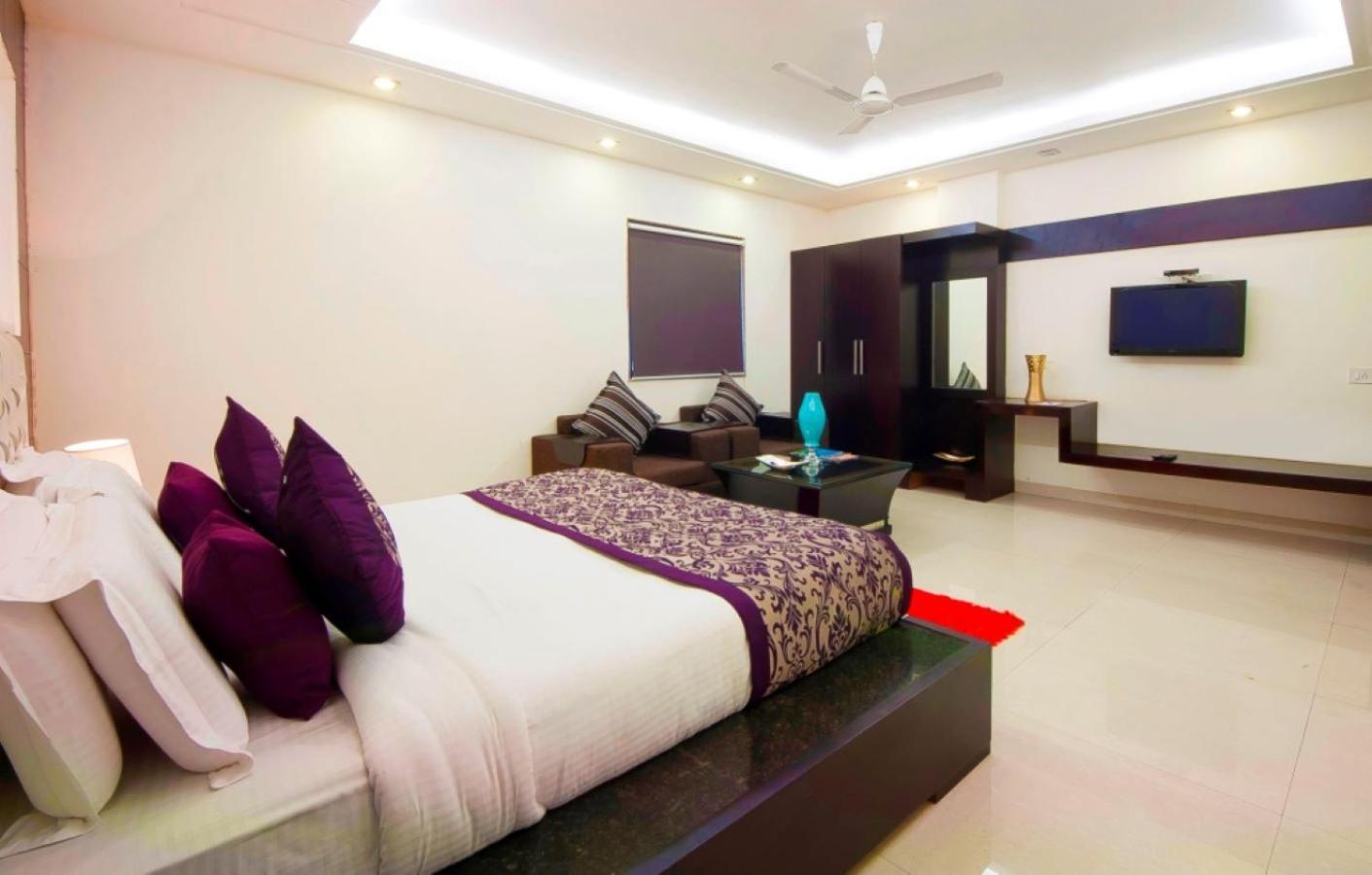 Transit International- Aerocity Delhi Airport Hotel 3*