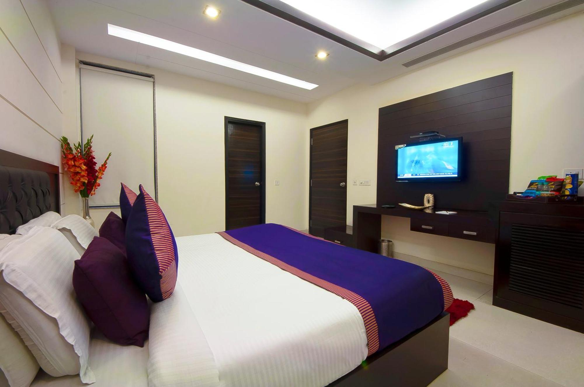 Hotel Transit International- Aerocity Delhi Airport