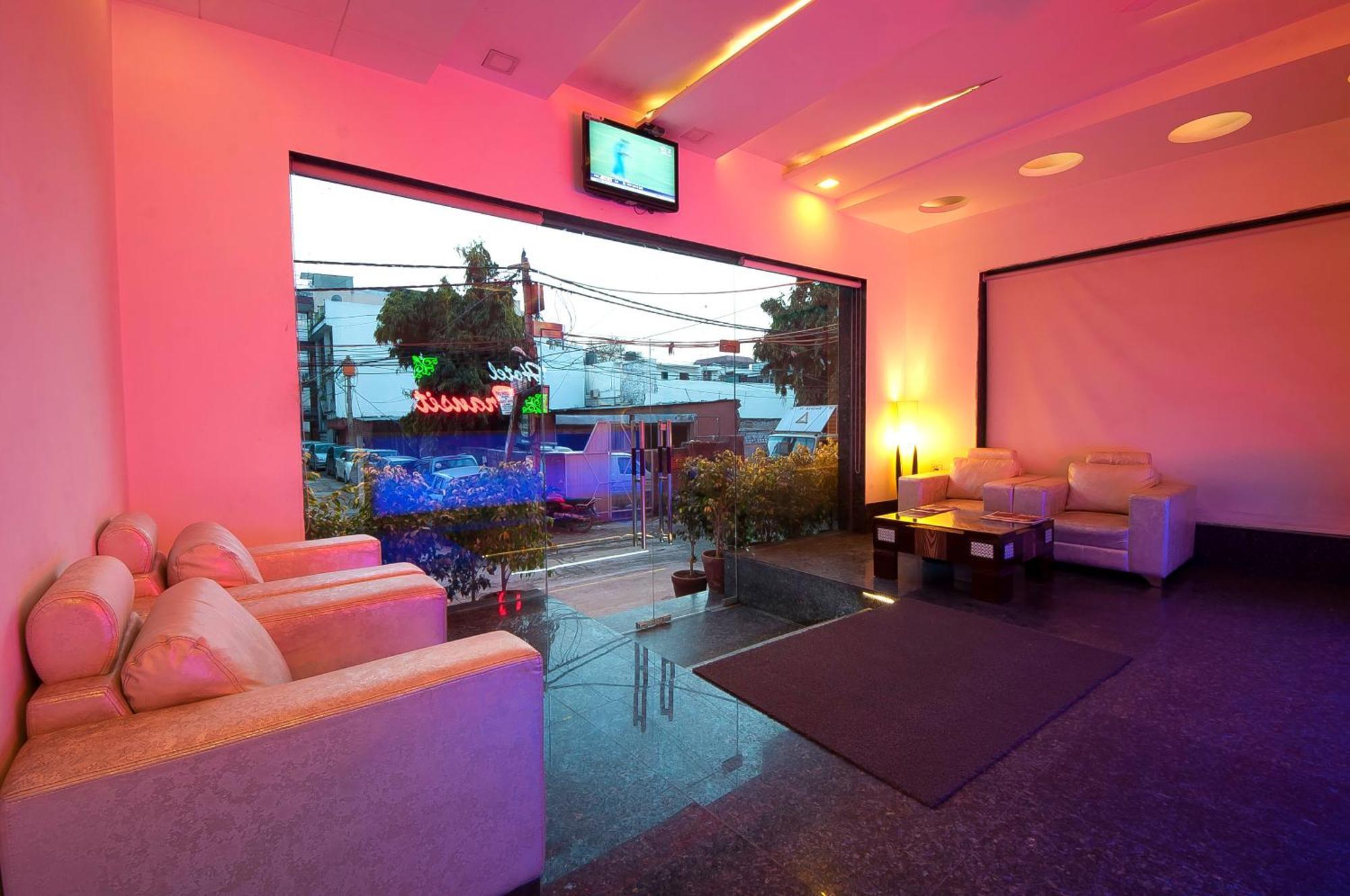 Hotel Transit International- Aerocity Delhi Airport