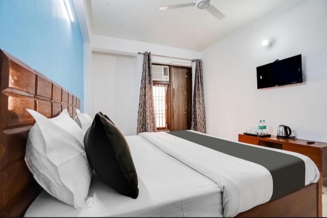 Suzu - Couple Friendly Fatehpur Hotel