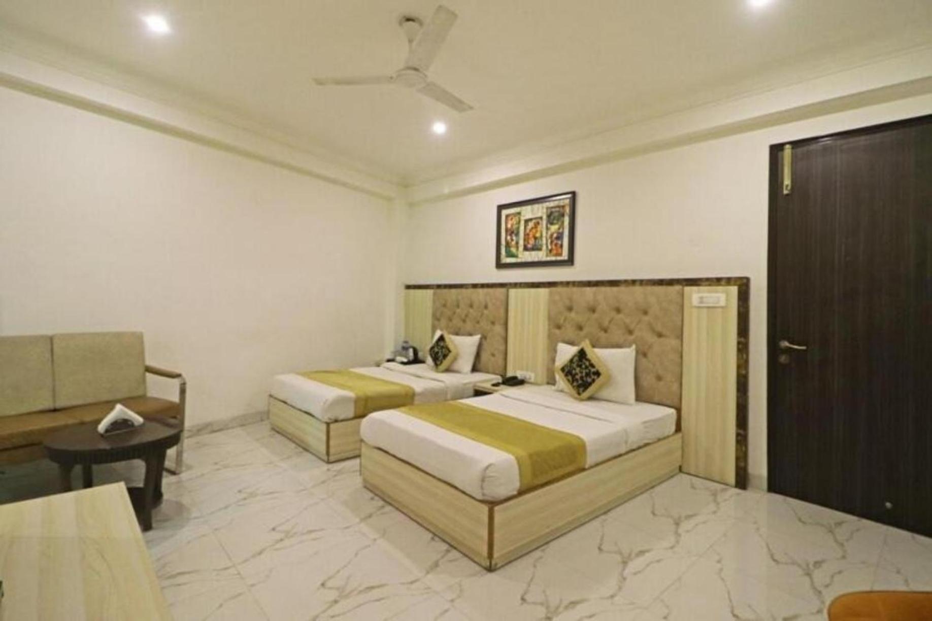 Hotel The Almora By Rs Global Near By Delhi International Airport With - Free Airport Drop