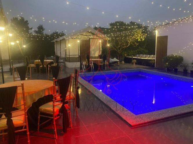 Luxury In Chhatarpur With Pool * New Delhi