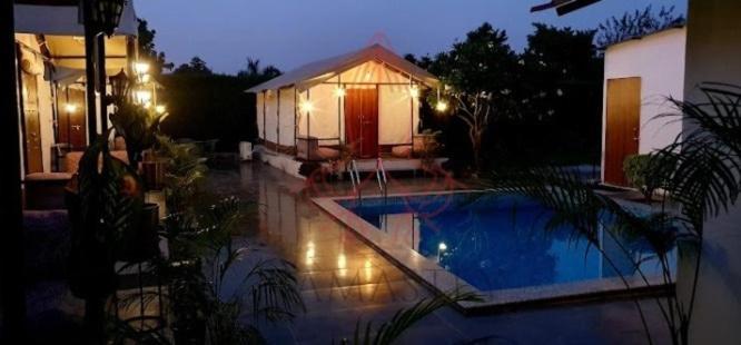 Villa Luxury In Chhatarpur With Pool New Delhi