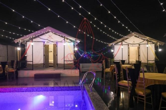 Luxury In Chhatarpur With Pool Villa New Delhi