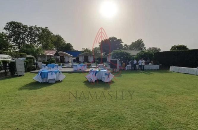 Villa Luxury In Chhatarpur With Pool