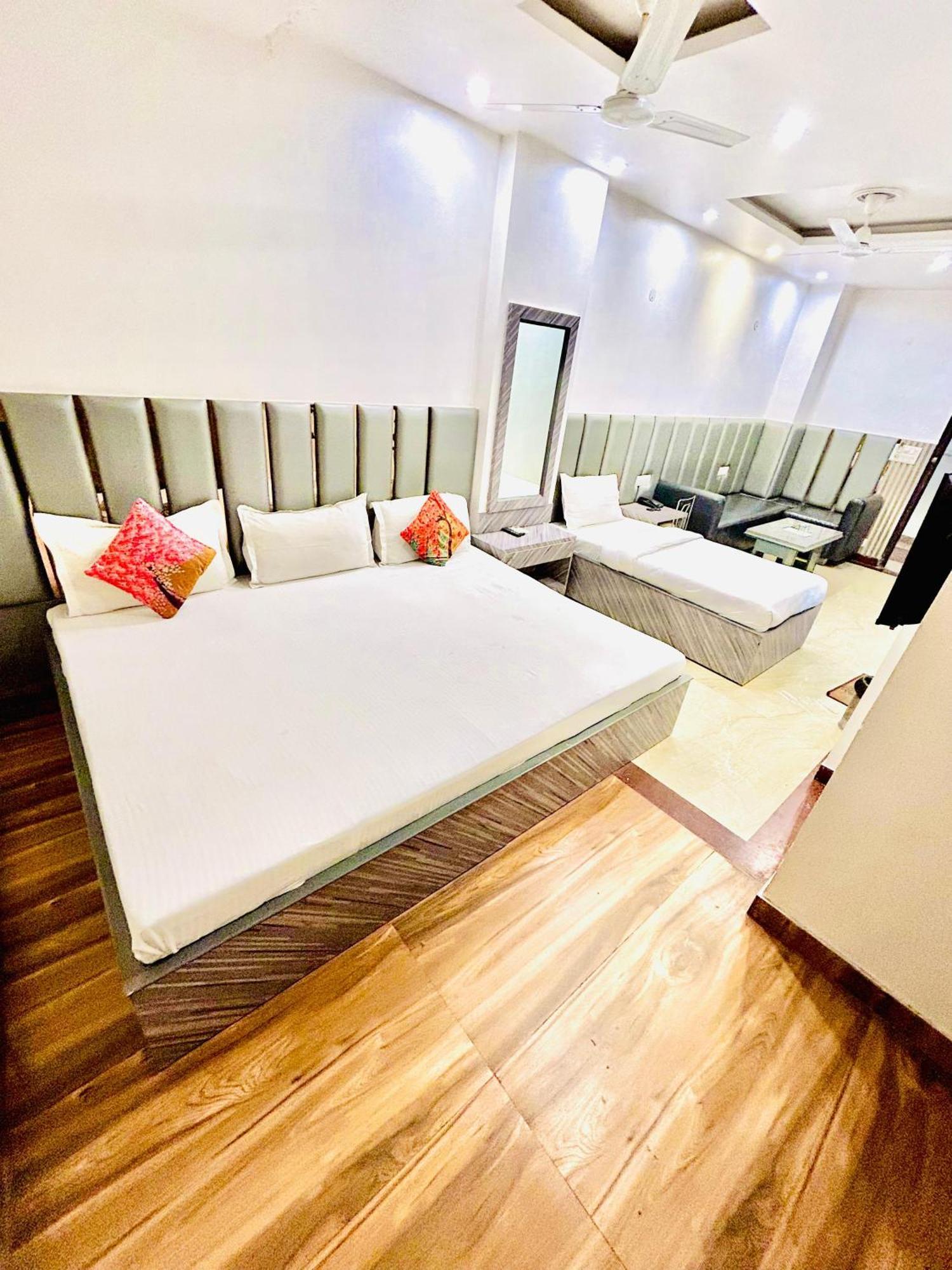 Amrit Hotel