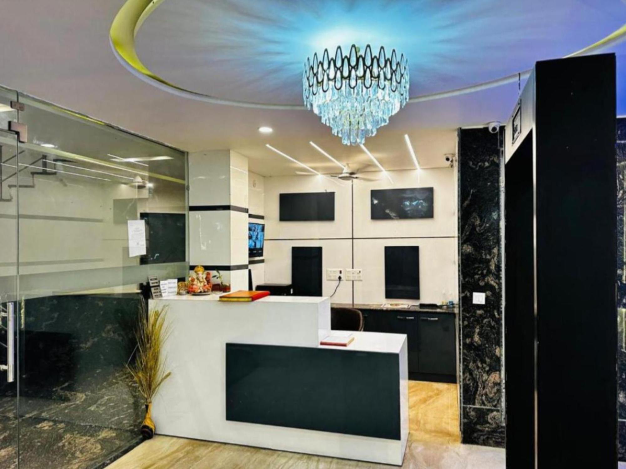 Happy Plaza- Near Delhi International Airport Pkicup Free
