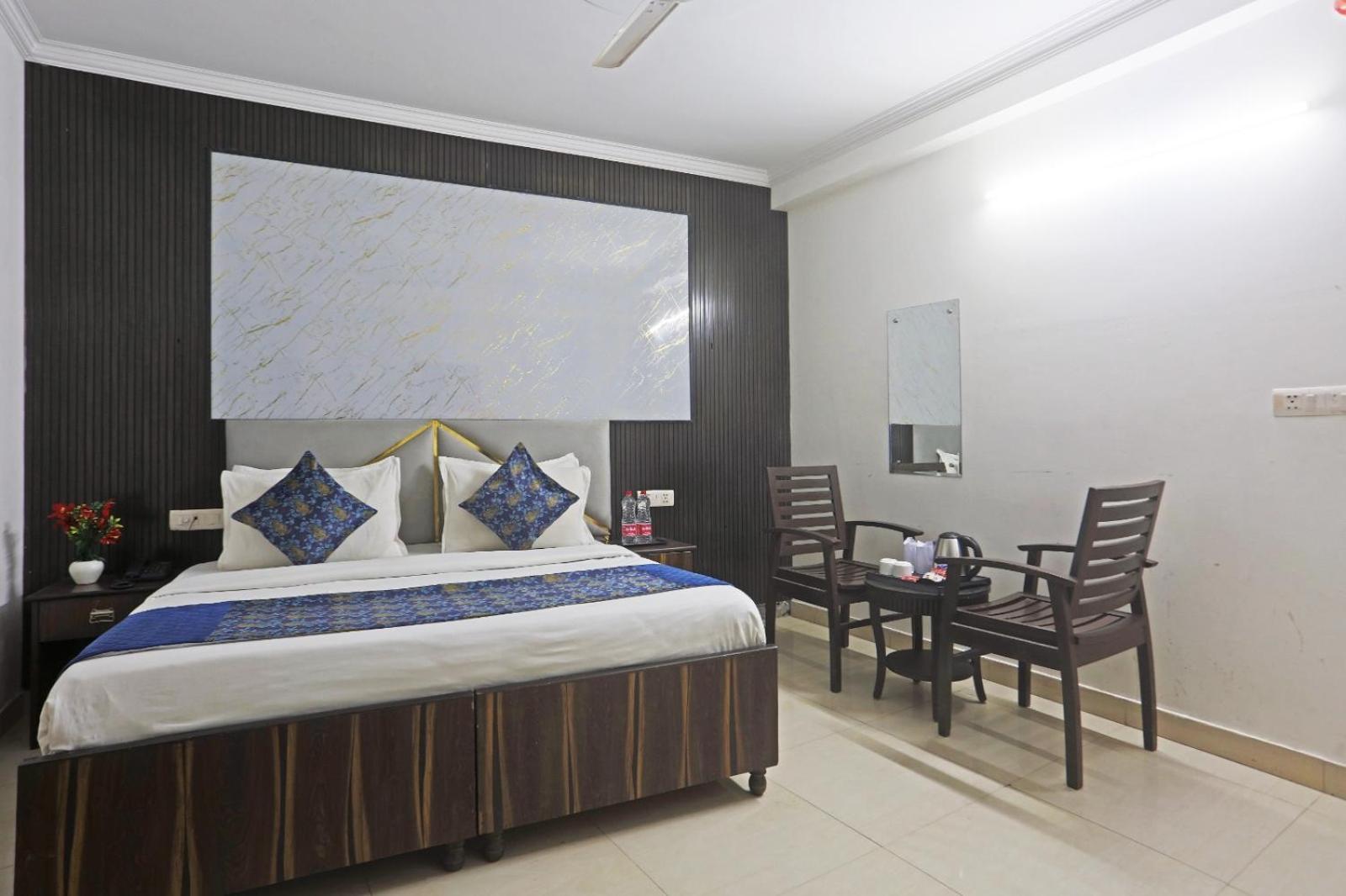 Happy Plaza- Near Delhi International Airport Pkicup Free 3*