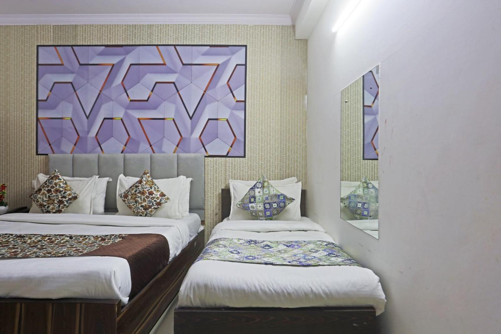 Hotel Happy Plaza- Near Delhi International Airport Pkicup Free 3*