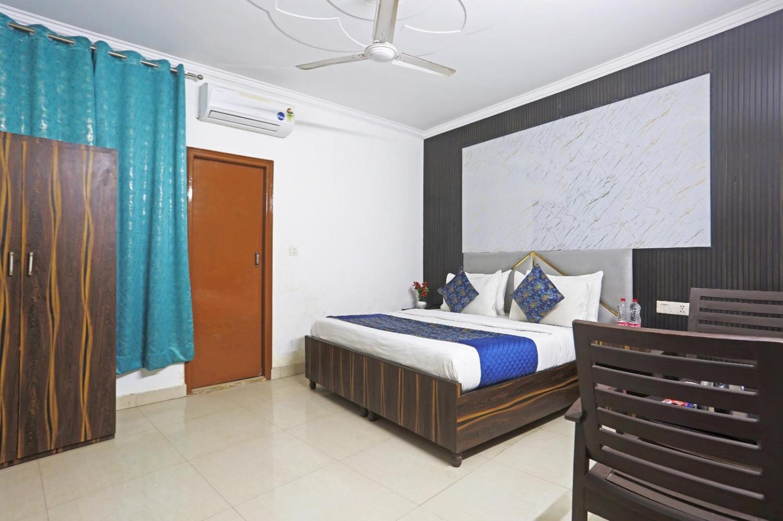 Hotel Happy Plaza- Near Delhi International Airport Pkicup Free New Delhi