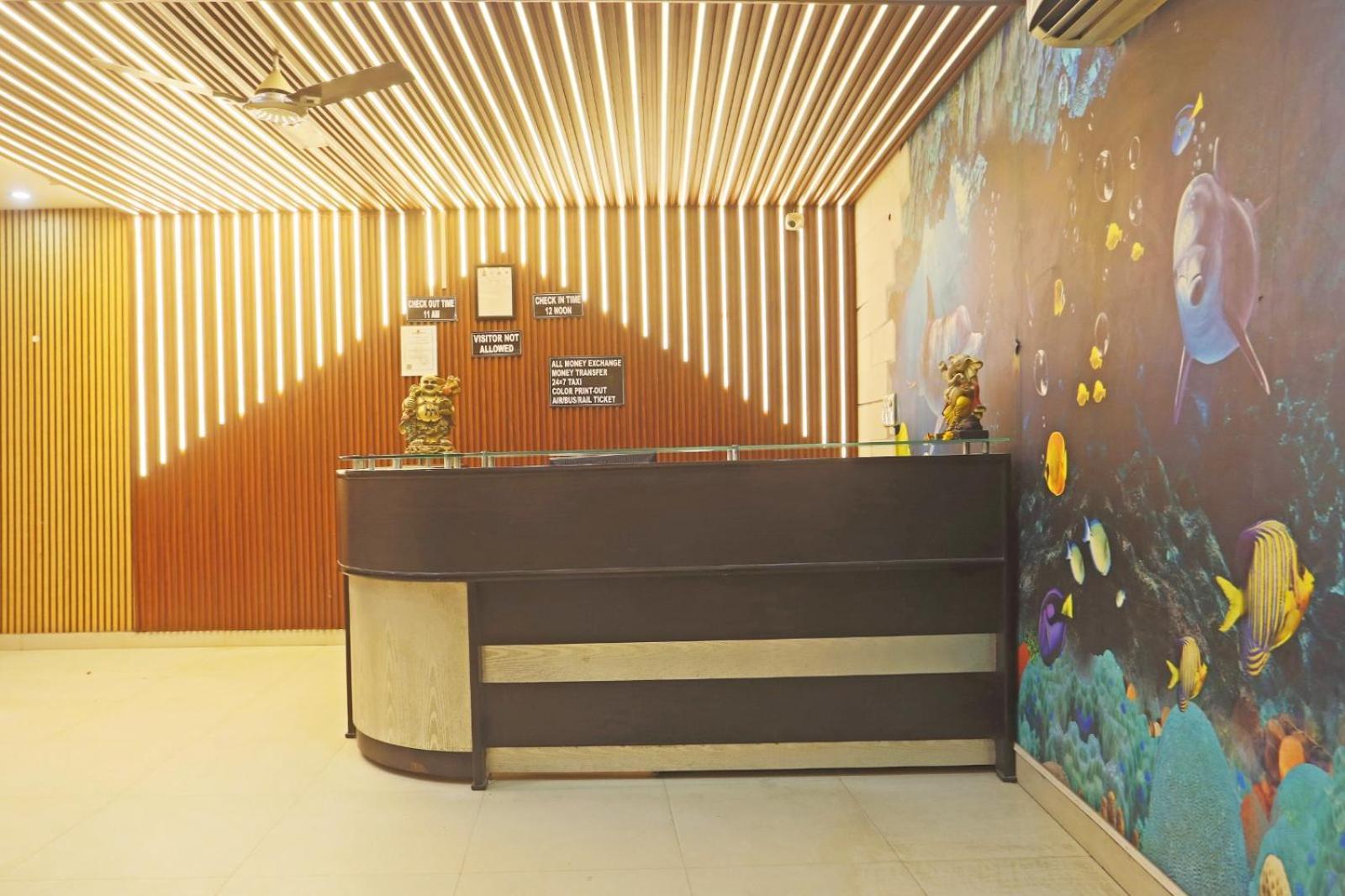 Happy Plaza- Near Delhi International Airport Pkicup Free 3*