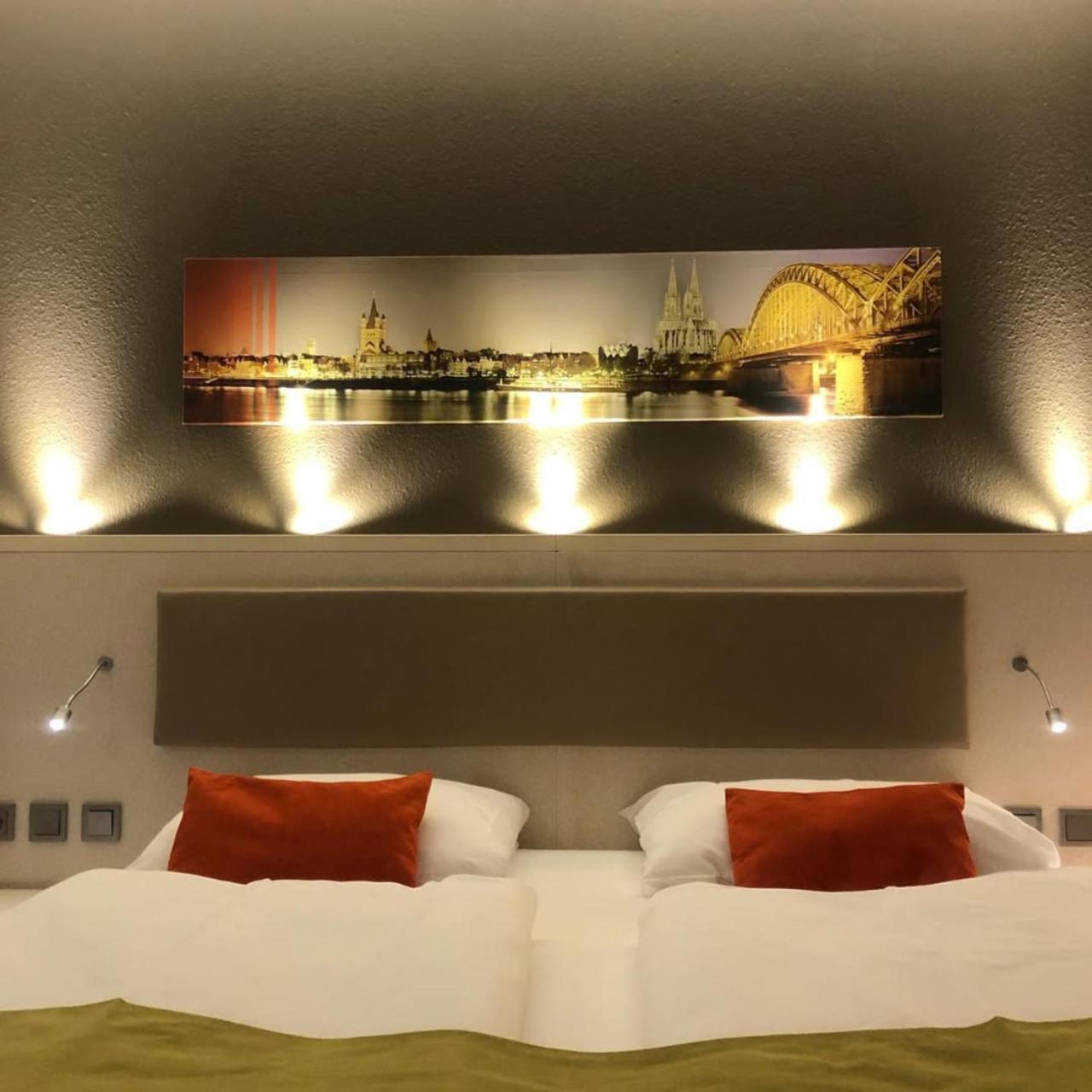 El De Empire Suite Near Delhi Airport 4* New Delhi