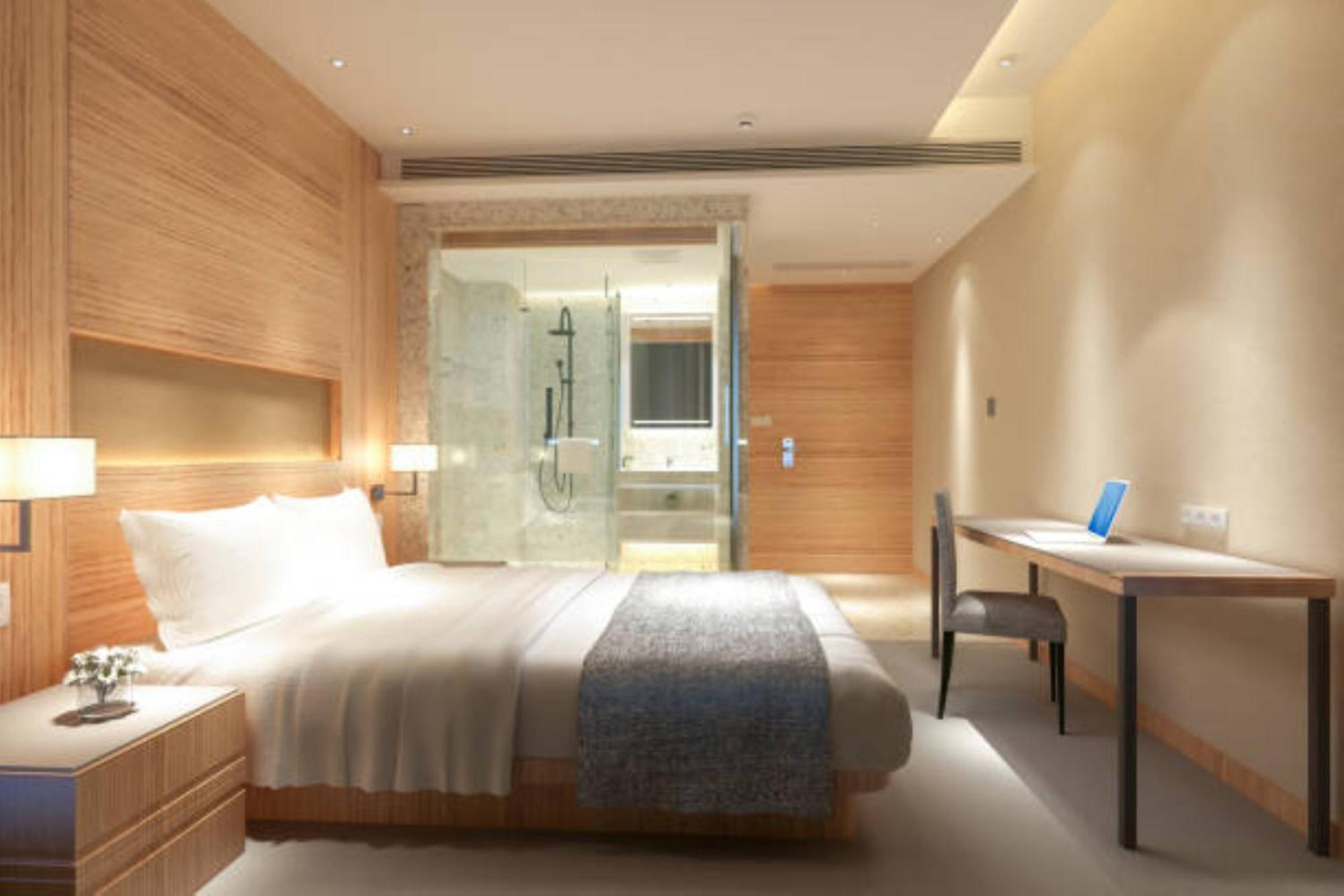 The Empire Grand Near International Airport 4*