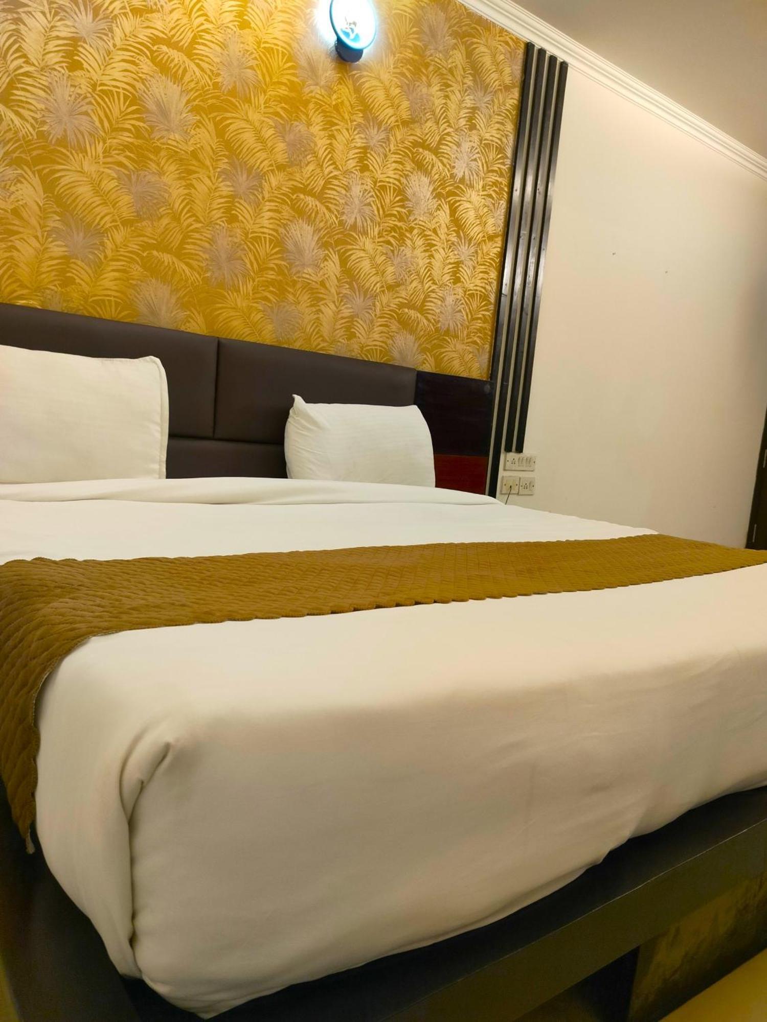 Jad Residency Airport Bed & Breakfast