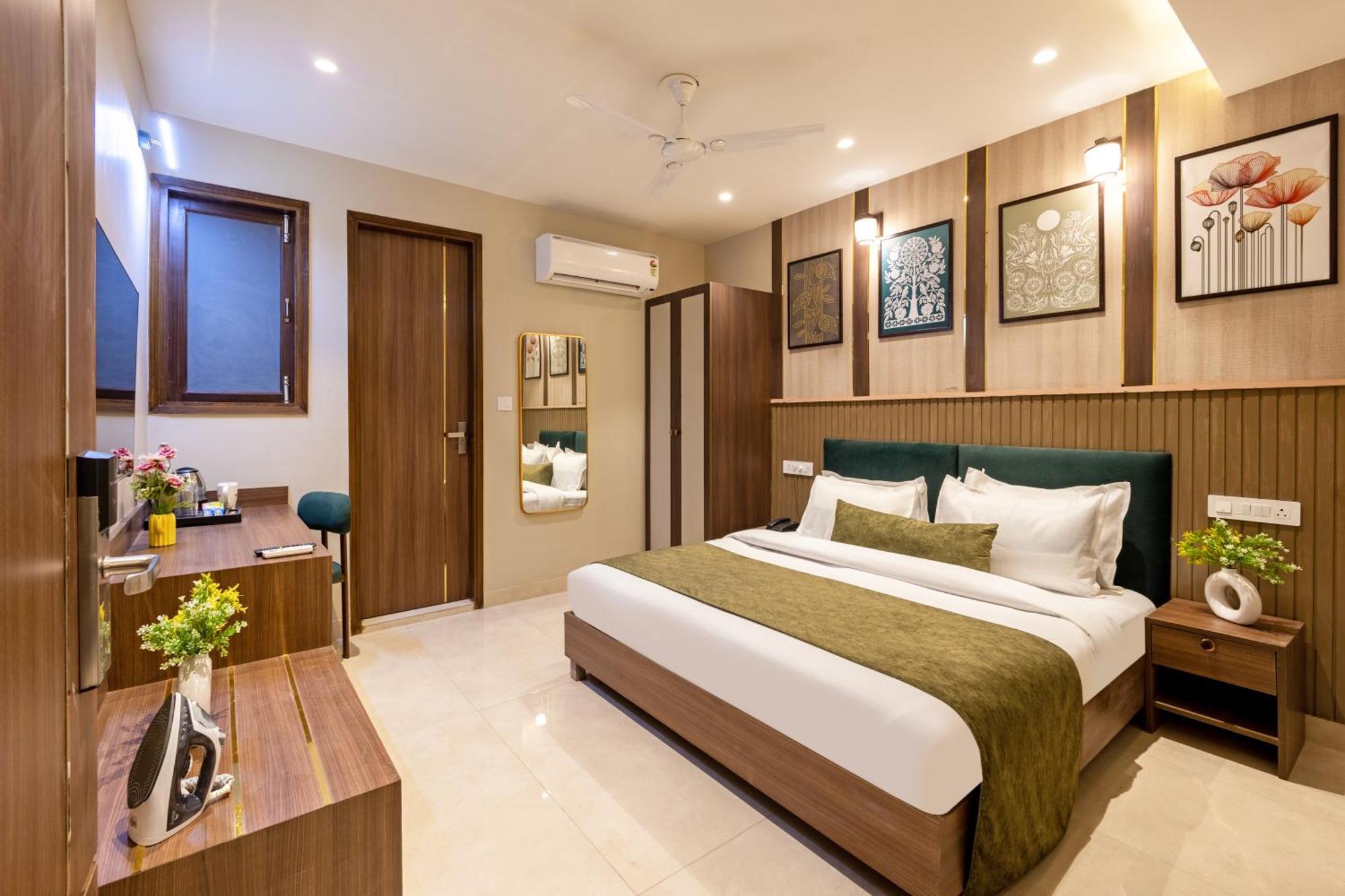 Saltstayz Premier - Paschim Vihar Hotel New Delhi