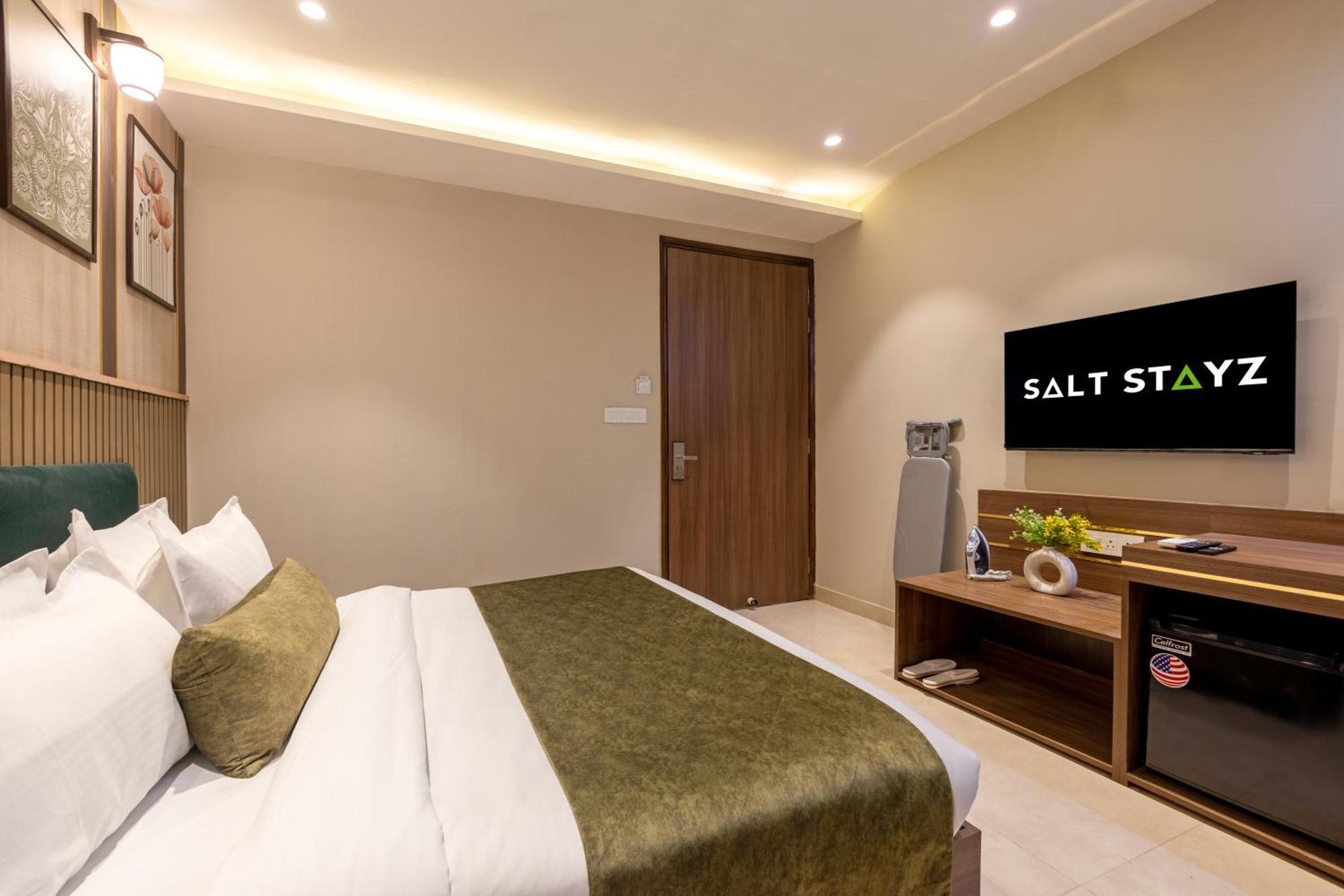 Saltstayz Premier - Paschim Vihar 4*