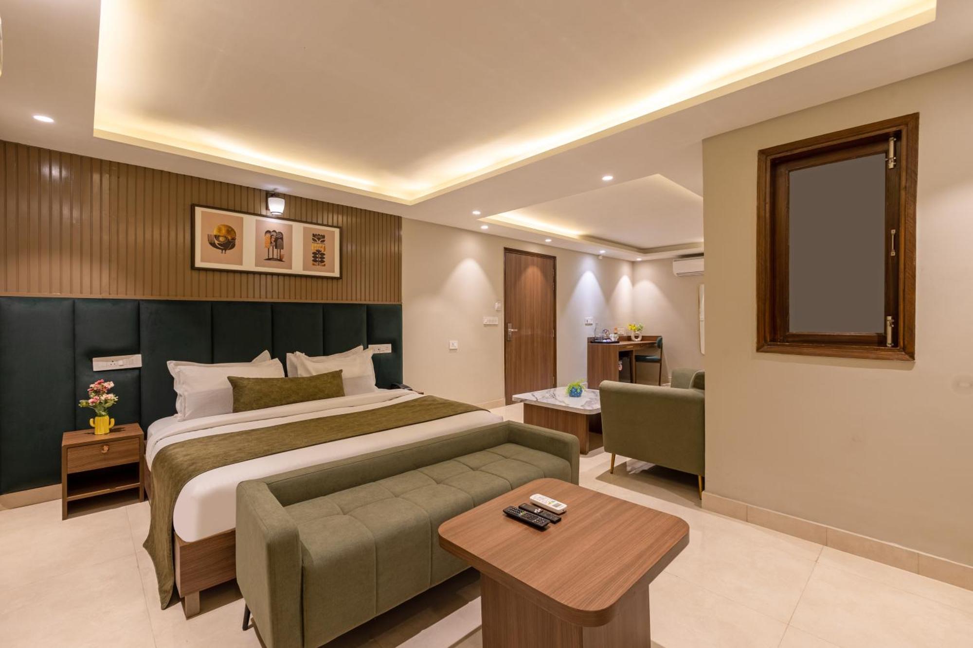 Hotel Saltstayz Premier - Paschim Vihar New Delhi