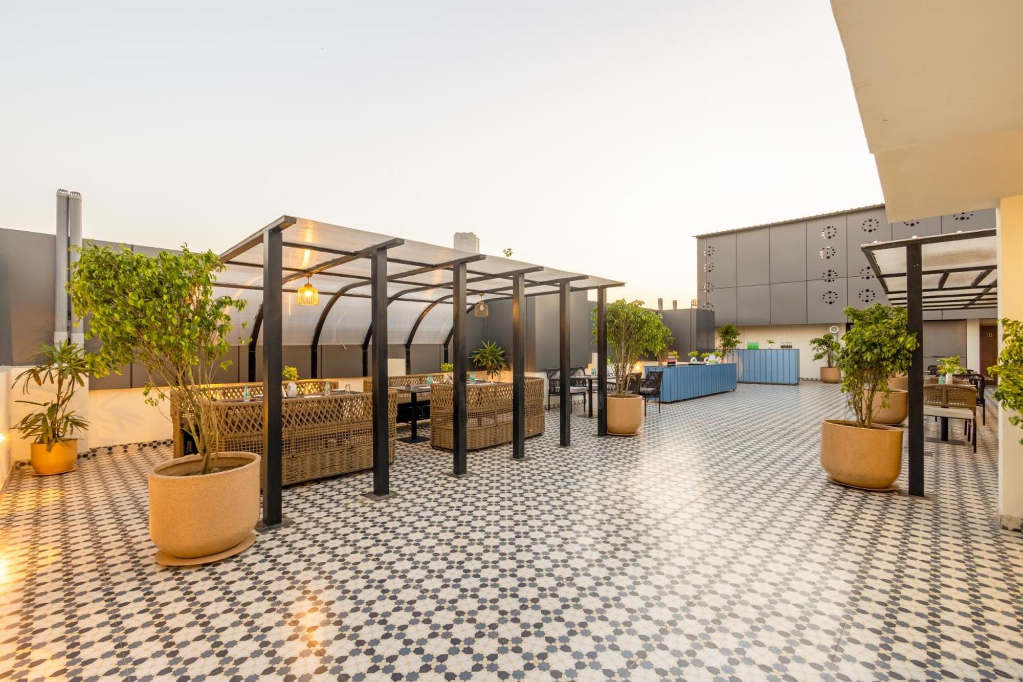 Hotel Saltstayz Premier - Paschim Vihar 4*
