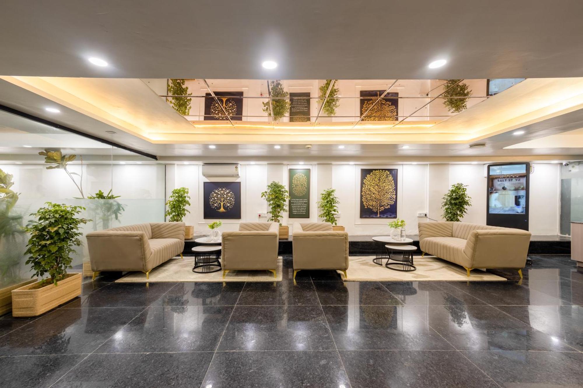 Hotel Saltstayz Premier - Paschim Vihar 4*